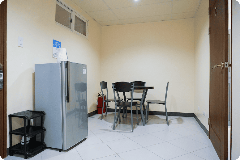 冷蔵庫（冷凍庫付）の画像